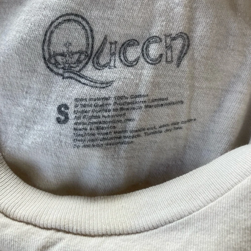 Vintage band tee (Queen) - Picture 3 of 3